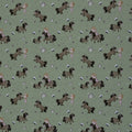 Zu sehen ist einen grünen Baumwolljerseys mit Pony- und Naturmotiven, elastisch, geeignet für Kinderkleidung und Accessoires.