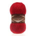 Zu sehen ist Alize Angora Gold Simli Wolle in einem intensiven, kräftigen Rotton, weiches Strickgarn mit Glitzerfaden für Pullover und Schals.