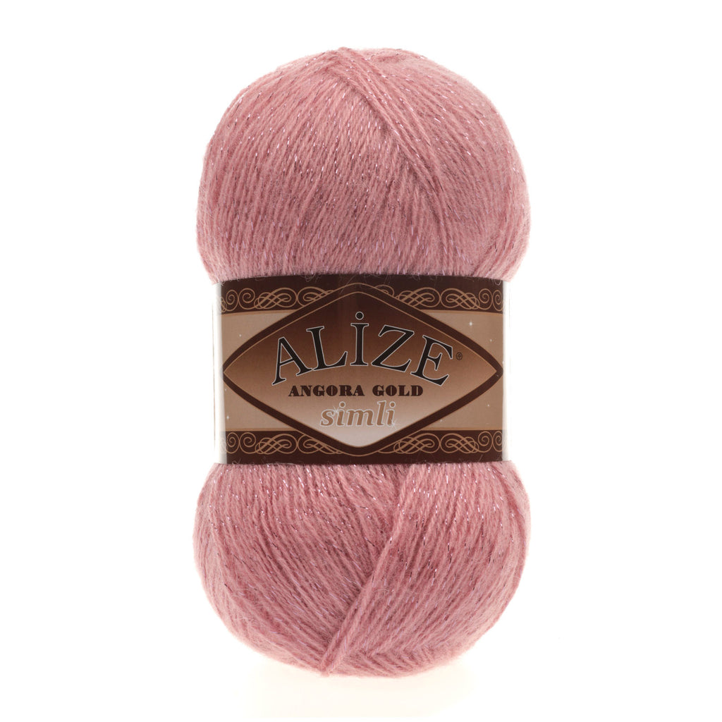 Zu sehen ist Alize Angora Gold Simli Wolle in einem zarten Rouge-Ton, weiches Strickgarn mit Glitzerfaden für Pullover und Schals.