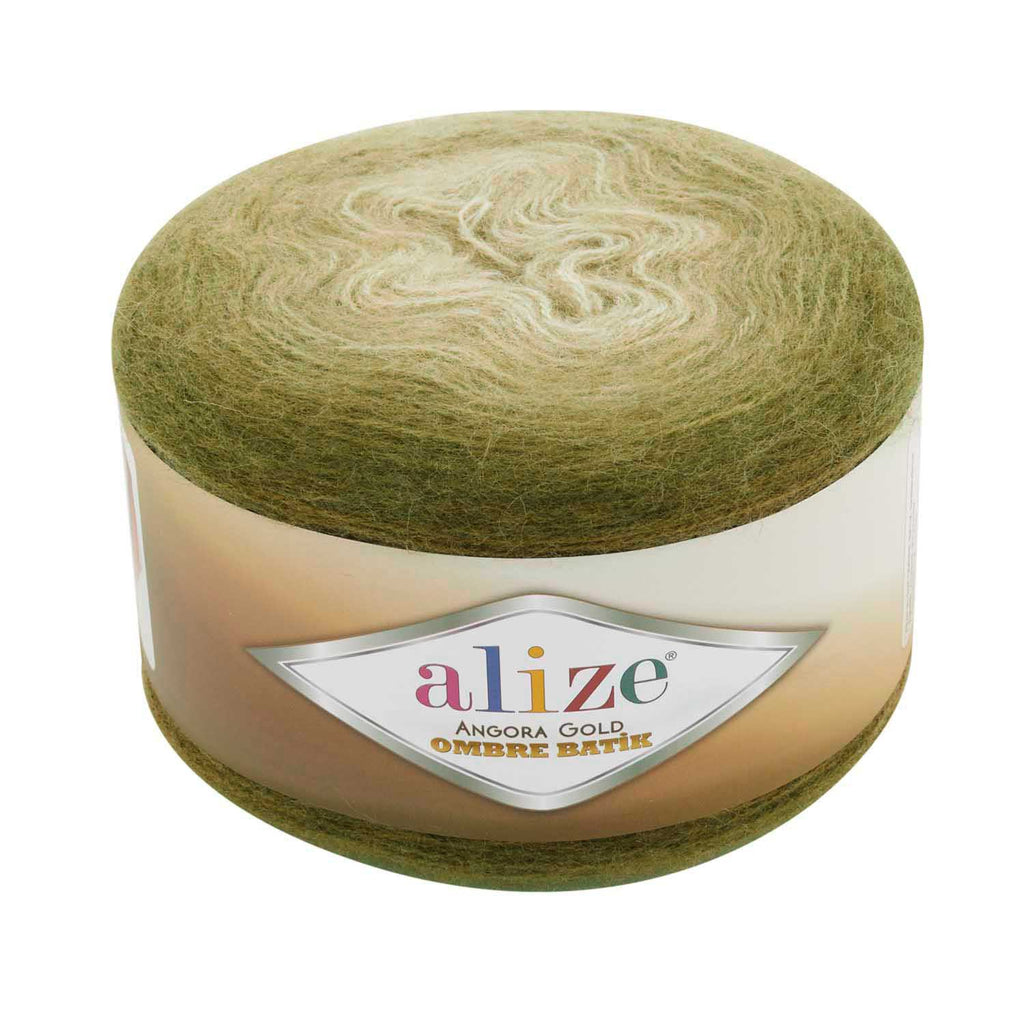 Zu sehen ist Alize Angora Gold Ombre Batik Wolle mit Farbverlauf in Oliv- und Avocadogrüntönen, weiches Strickgarn für Pullover und Schals.