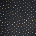 Zu sehen ist ein hochwertiger Deko-Baumwollstoff in dunkelblau mit einem detailreichen, farbenfrohen Blumenmuster, der durch seine angenehme Haptik und stabile Webart ideal für kreative Näh- und Deko-Projekte geeignet ist.
